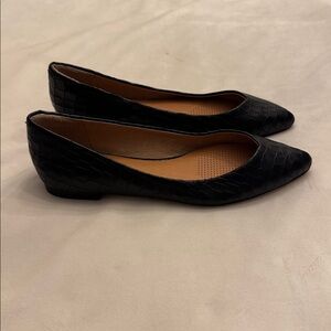 NWOT/B Corso Como Jullia Croc Embossed Black Flats, sz 7
